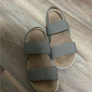 Keen Women's Gray Elastic Strap Sandals